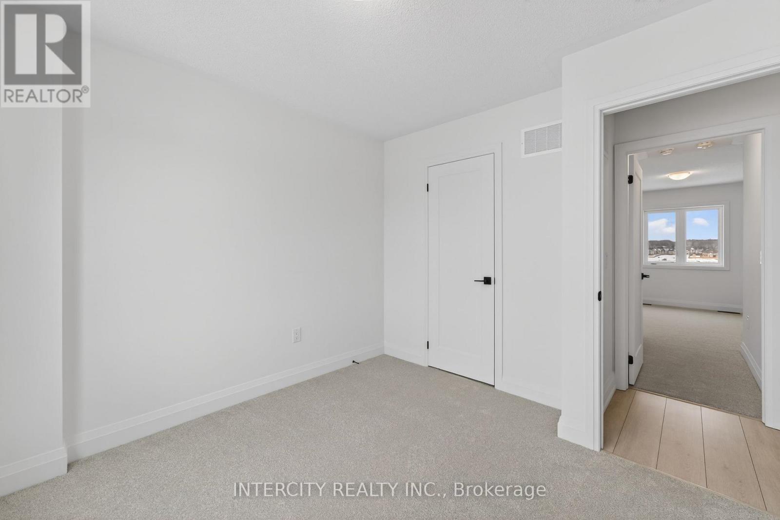 32 Legacy Circle, Wasaga Beach, Ontario L9Z 0M5 - Photo 43 - S12917002