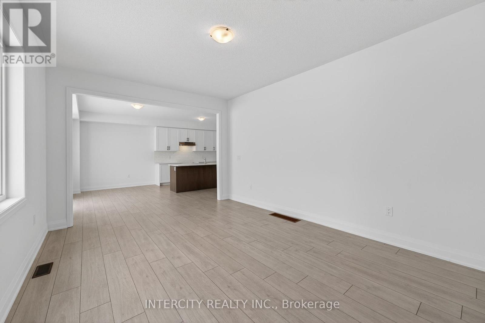 32 Legacy Circle, Wasaga Beach, Ontario L9Z 0M5 - Photo 24 - S12917002