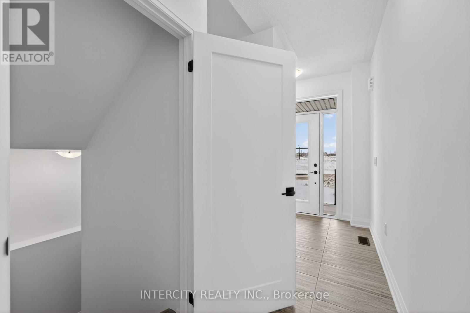 32 Legacy Circle, Wasaga Beach, Ontario L9Z 0M5 - Photo 46 - S12917002