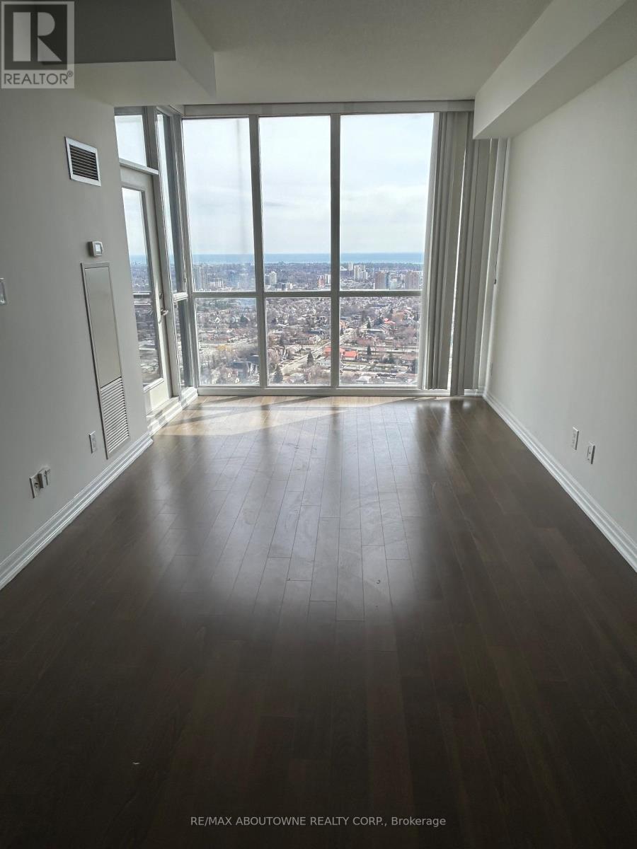 3306 - 223 Webb Drive, Mississauga (City Centre), Ontario  L5B 0E8 - Photo 10 - W12913224