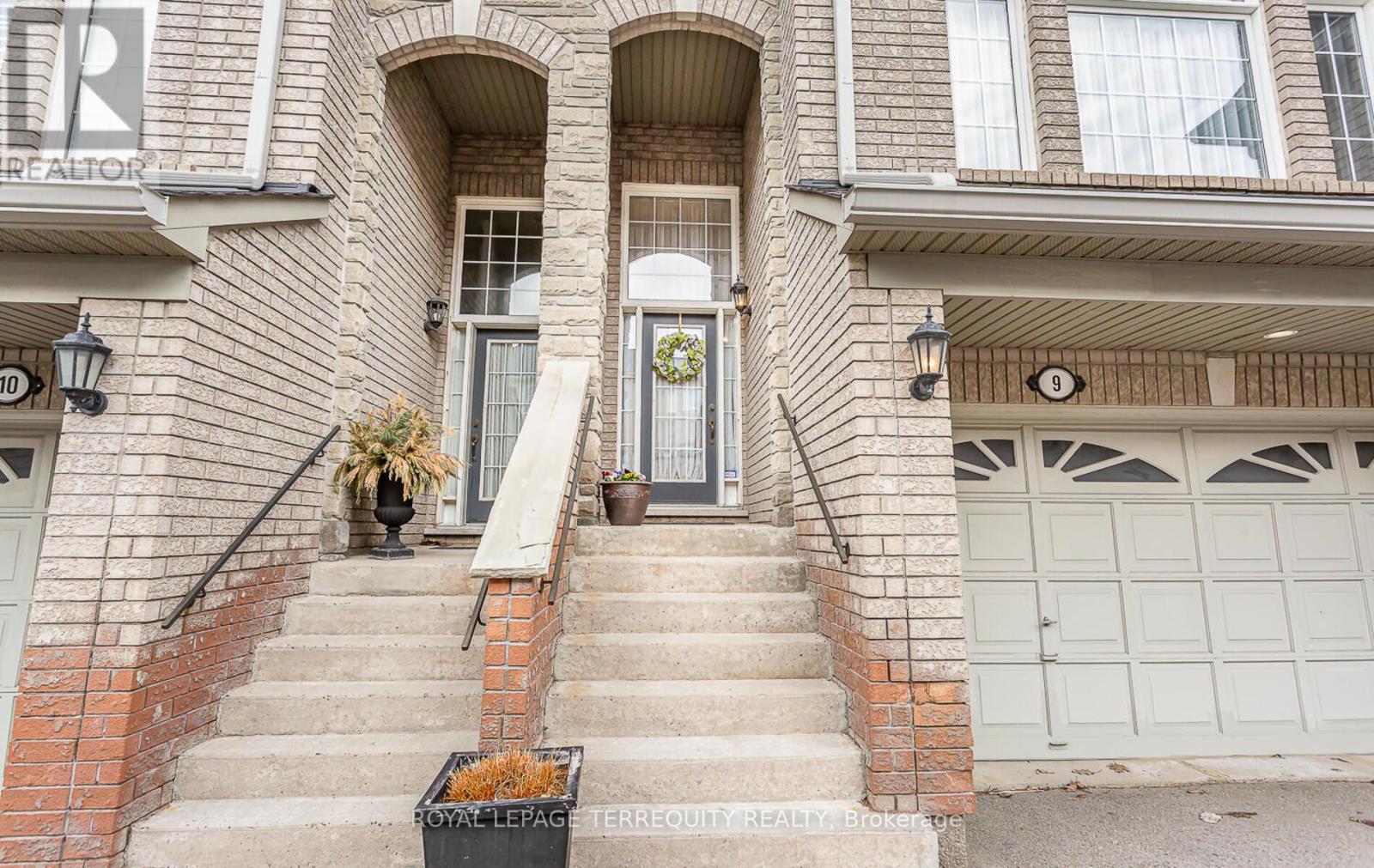 9 - 485 Bristol Road W, Mississauga, Ontario  L5R 4G2 - Photo 3 - W12918140