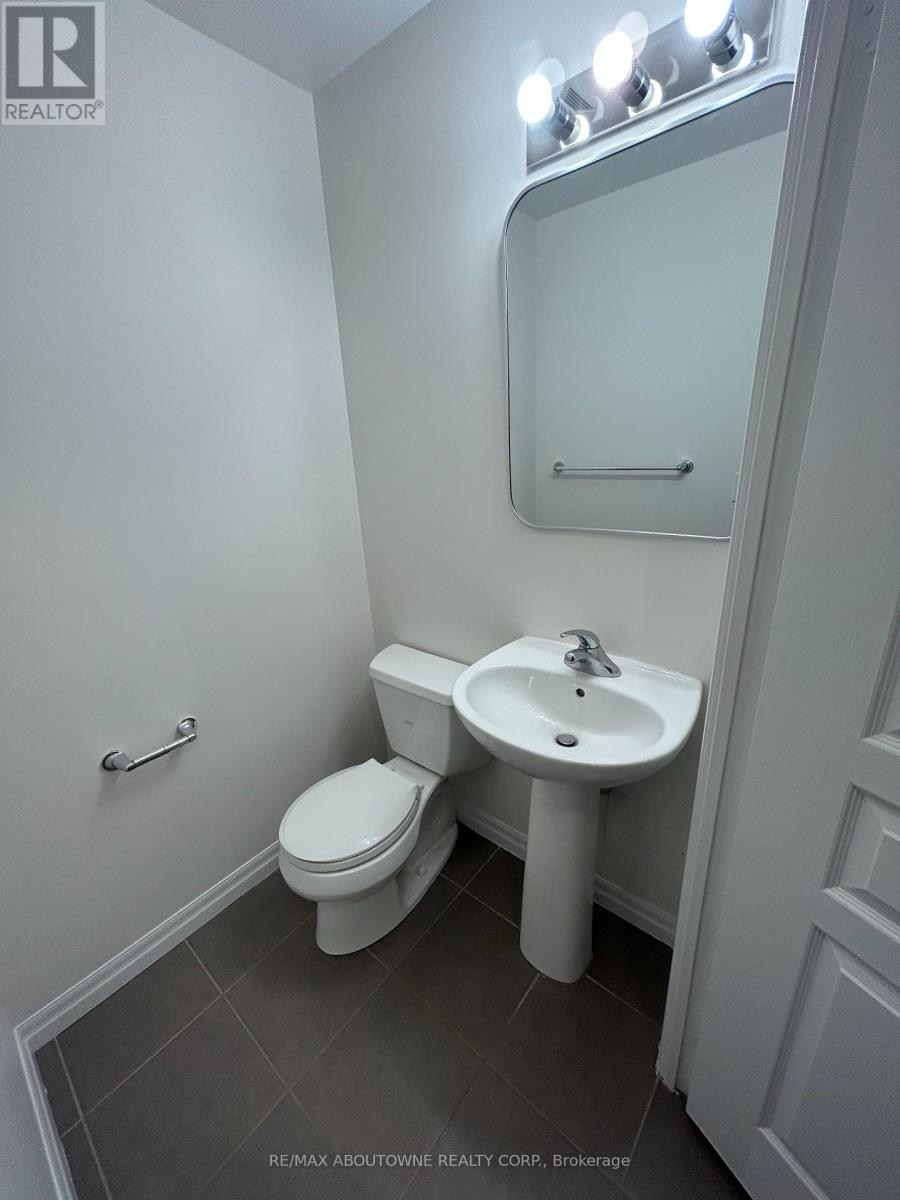 3306 - 223 Webb Drive, Mississauga (City Centre), Ontario  L5B 0E8 - Photo 20 - W12913224