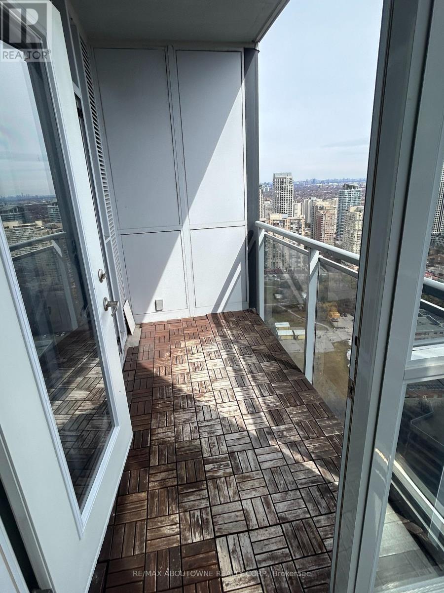 3306 - 223 Webb Drive, Mississauga (City Centre), Ontario  L5B 0E8 - Photo 22 - W12913224