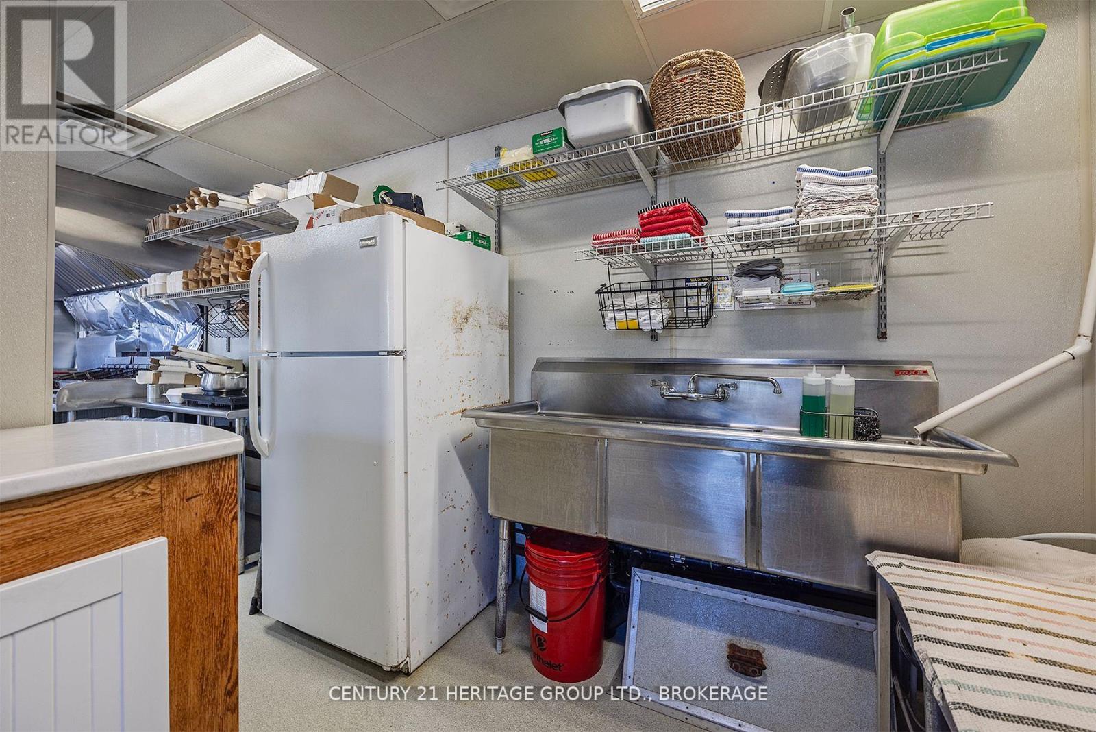 3756 County Road 3, Leeds And The Thousand Islands, Ontario  K0K 1N0 - Photo 26 - X12918324