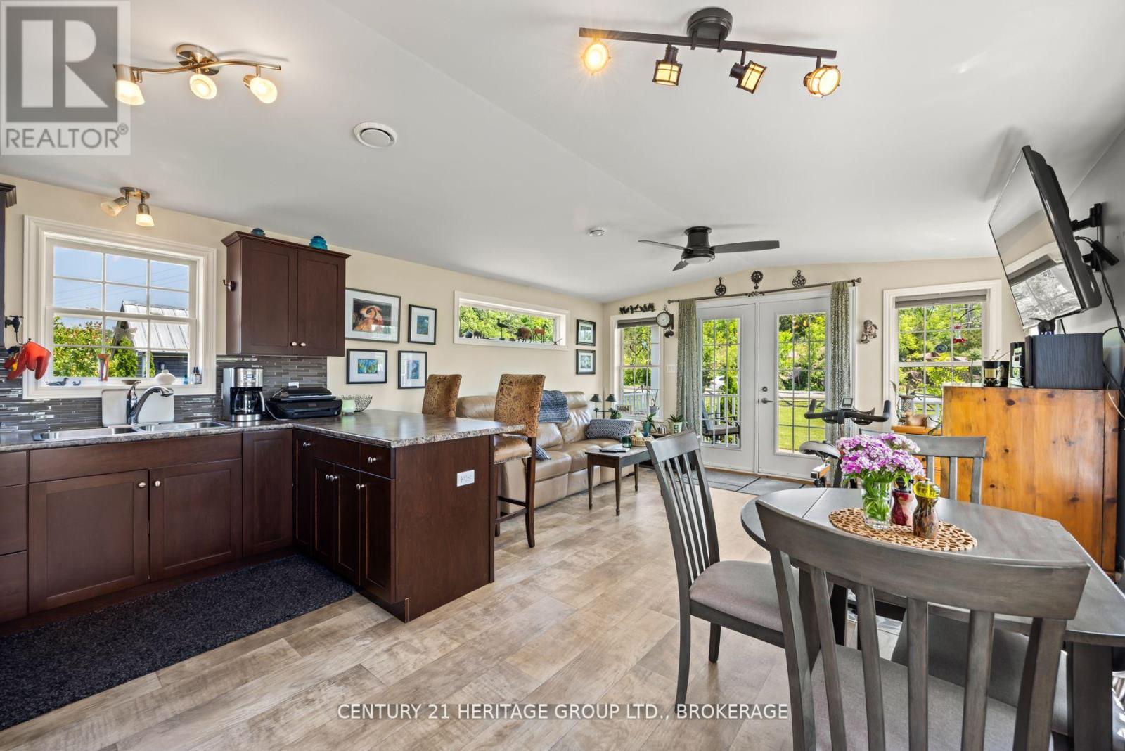 3756 County Road 3, Leeds And The Thousand Islands, Ontario  K0K 1N0 - Photo 7 - X12918324