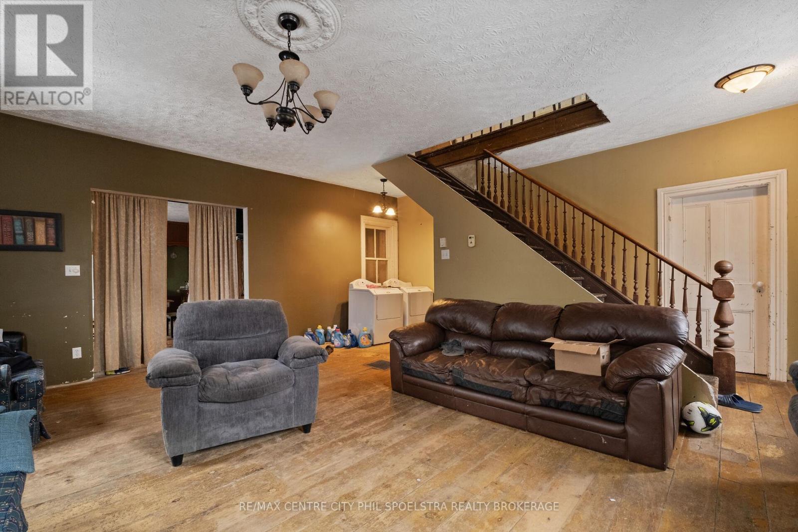 544 Concession 8 Road, Brockton, Ontario  N0G 1S0 - Photo 10 - X12918206