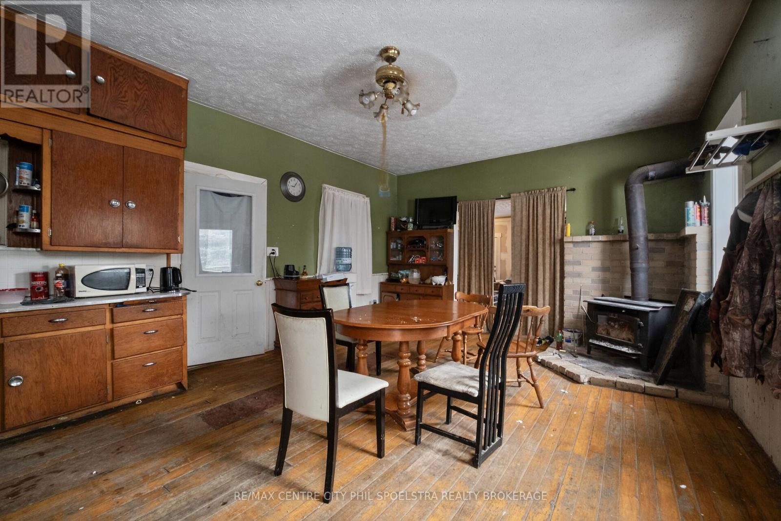 544 Concession 8 Road, Brockton, Ontario  N0G 1S0 - Photo 12 - X12918206