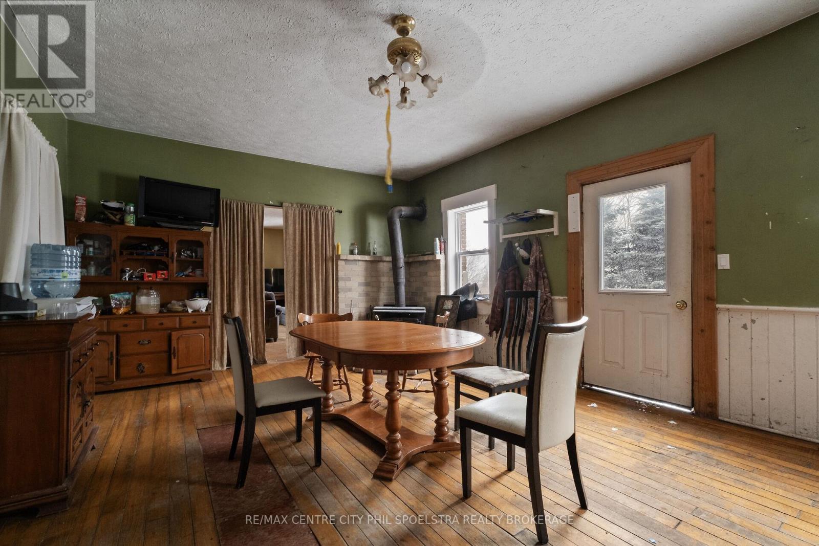 544 Concession 8 Road, Brockton, Ontario  N0G 1S0 - Photo 13 - X12918206