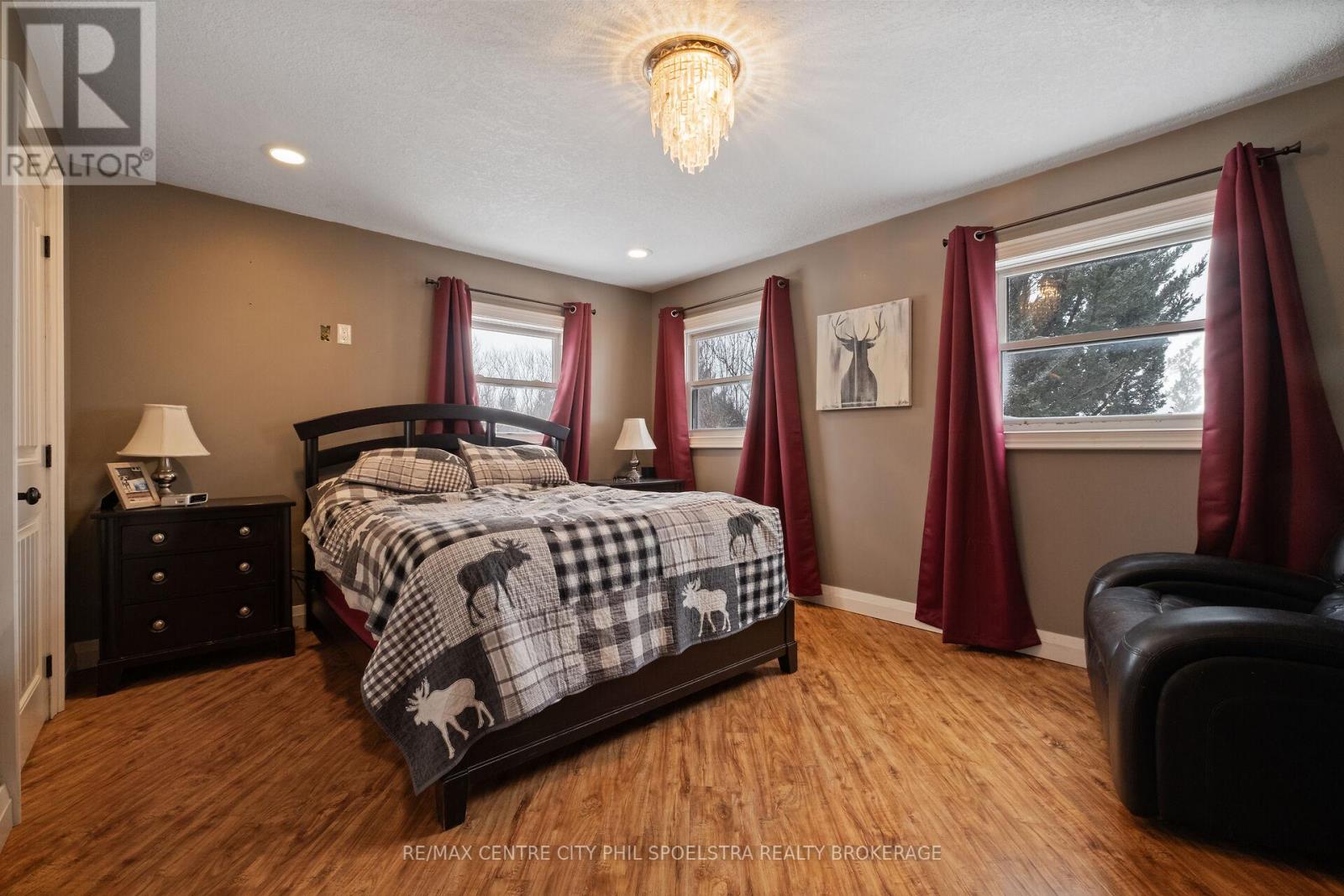 546 Concession 8 Road, Brockton, Ontario  N0G 1S0 - Photo 12 - X12918208