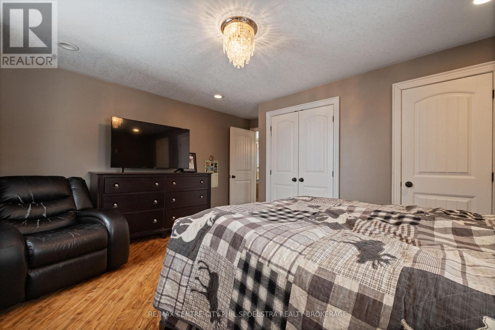 546 Concession 8 Road, Brockton, Ontario  N0G 1S0 - Photo 14 - X12918208