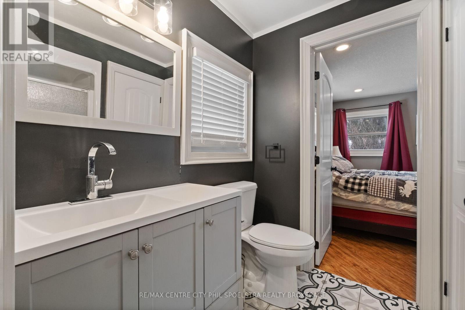 546 Concession 8 Road, Brockton, Ontario  N0G 1S0 - Photo 16 - X12918208