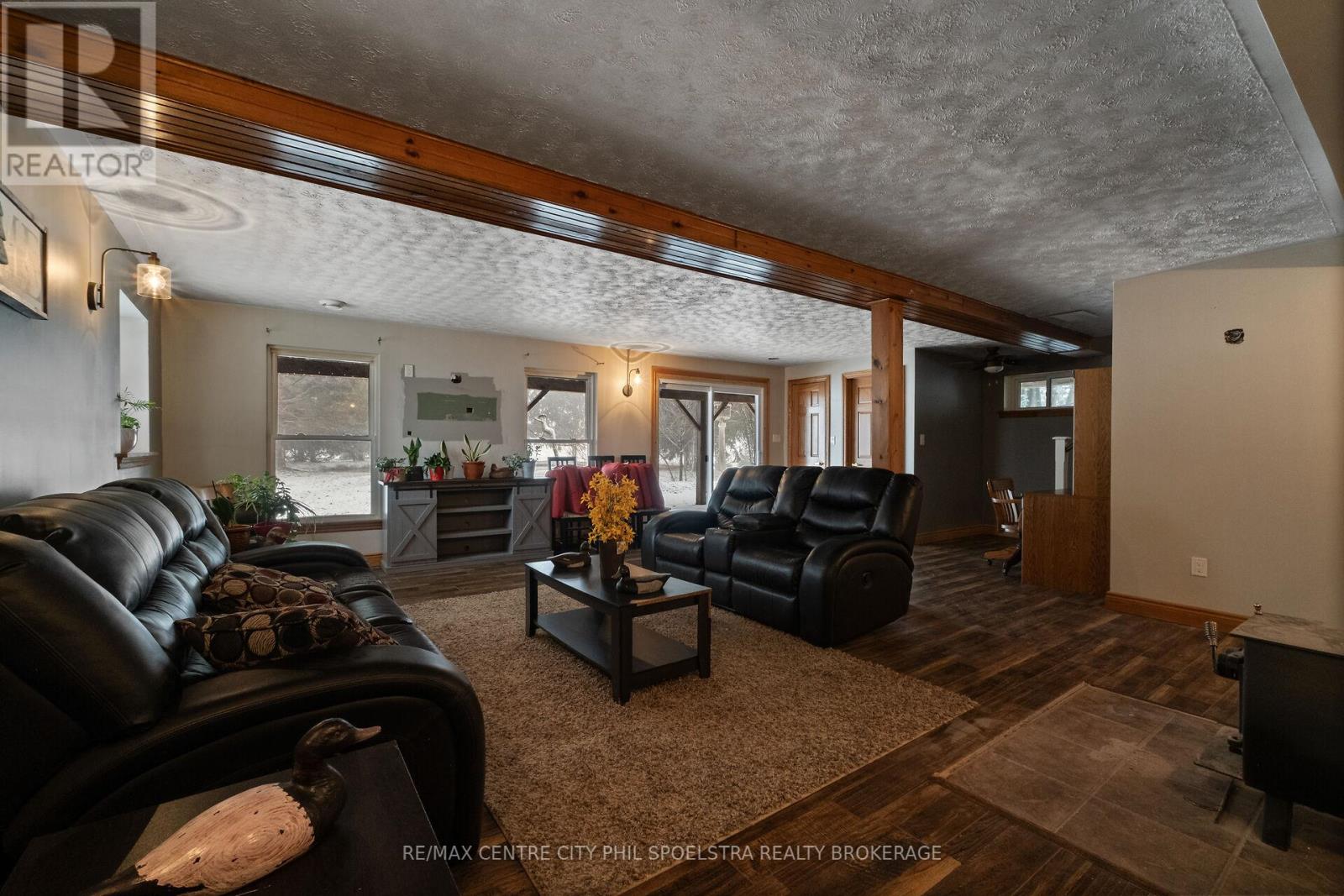 546 Concession 8 Road, Brockton, Ontario  N0G 1S0 - Photo 22 - X12918208