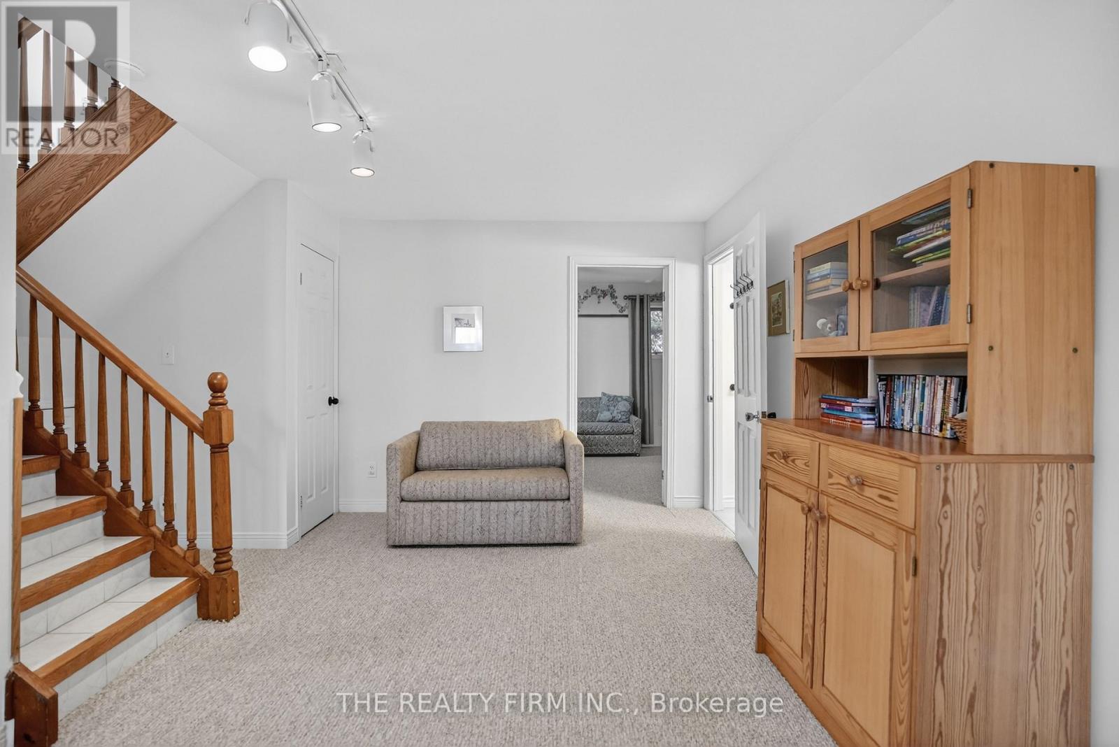 4084 Bluepoint Drive, Plympton-Wyoming, Ontario  N0N 1J6 - Photo 19 - X12918402