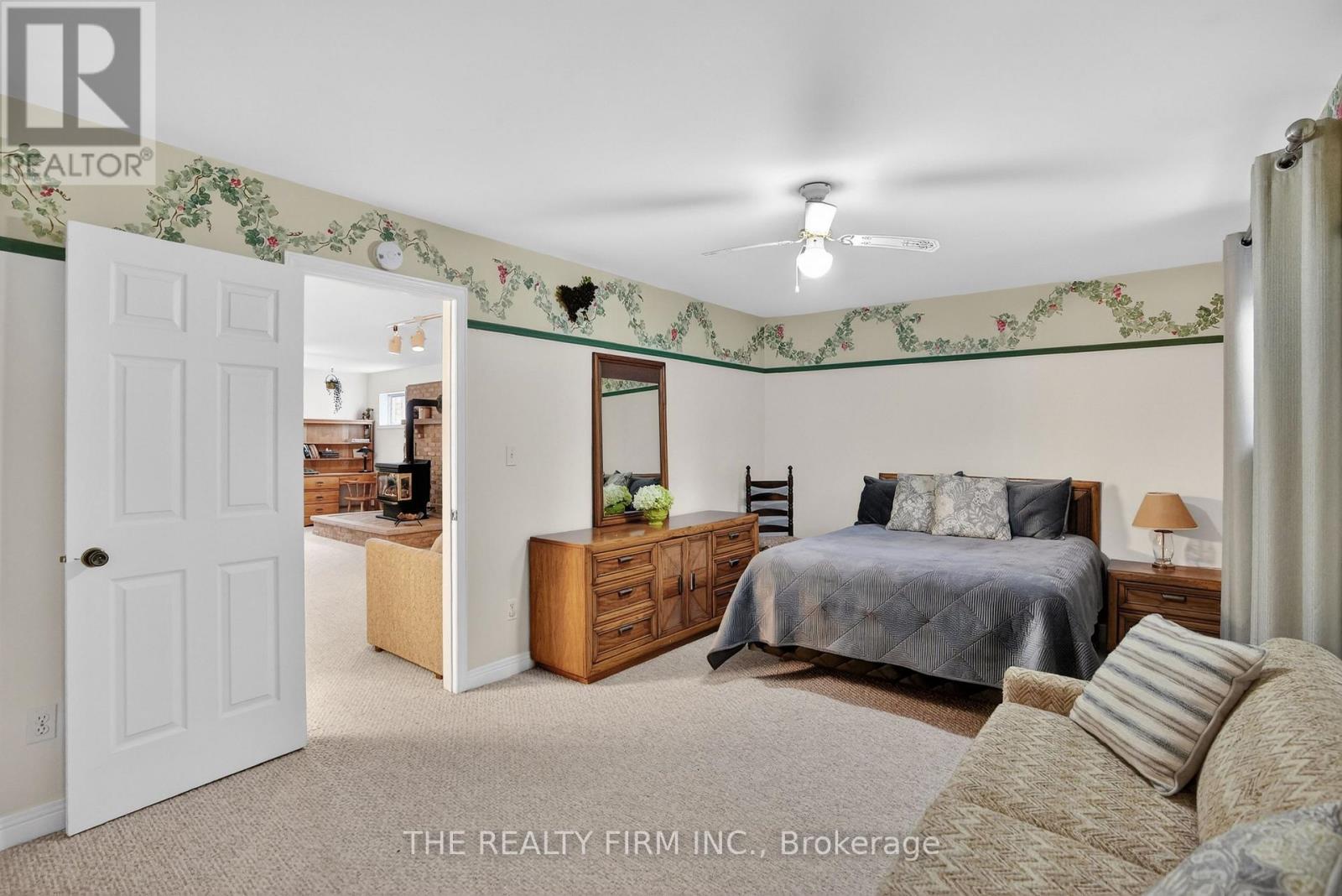 4084 Bluepoint Drive, Plympton-Wyoming, Ontario  N0N 1J6 - Photo 23 - X12918402