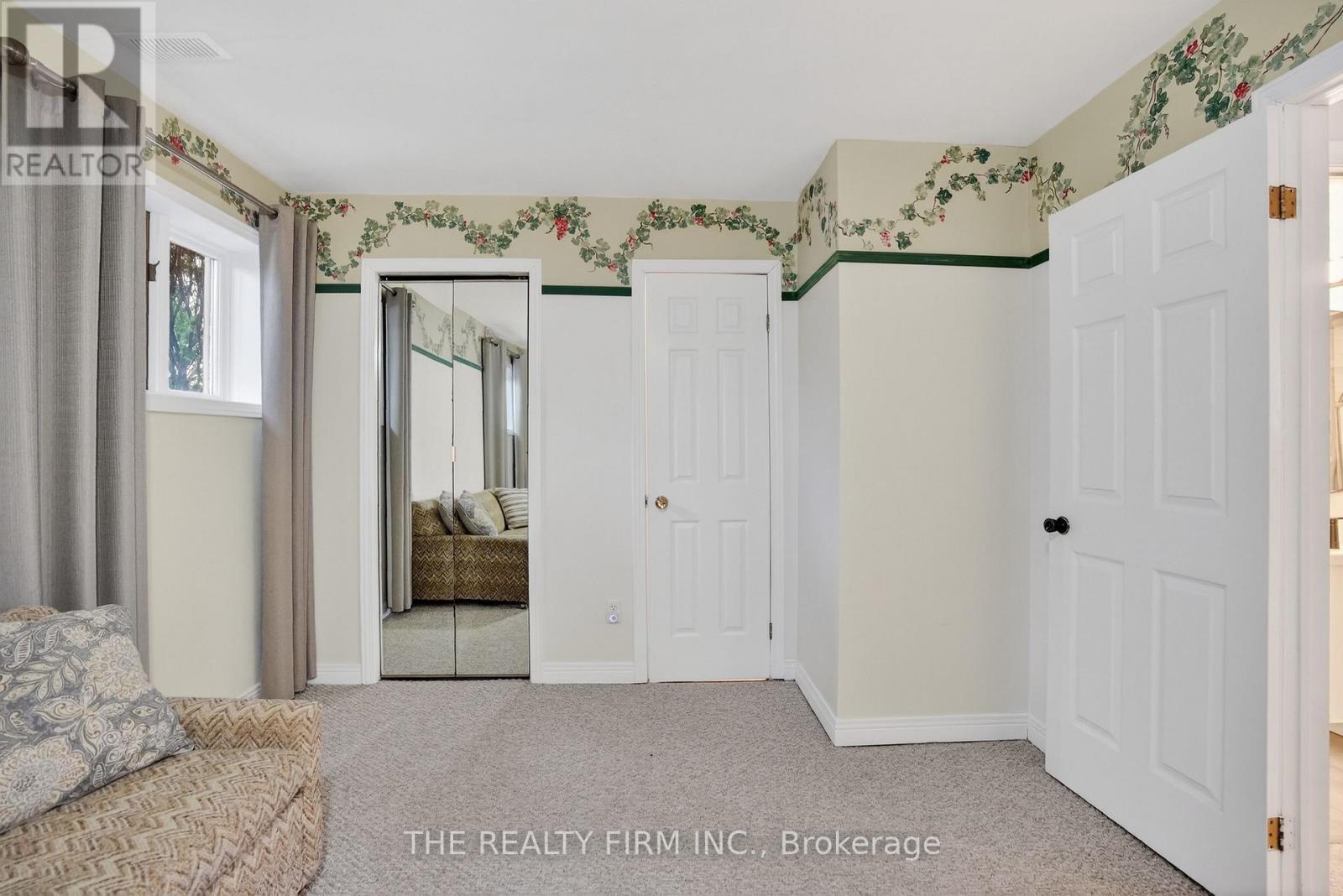 4084 Bluepoint Drive, Plympton-Wyoming, Ontario  N0N 1J6 - Photo 24 - X12918402