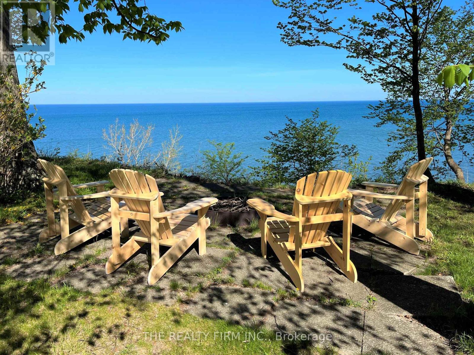 4084 Bluepoint Drive, Plympton-Wyoming, Ontario  N0N 1J6 - Photo 41 - X12918402