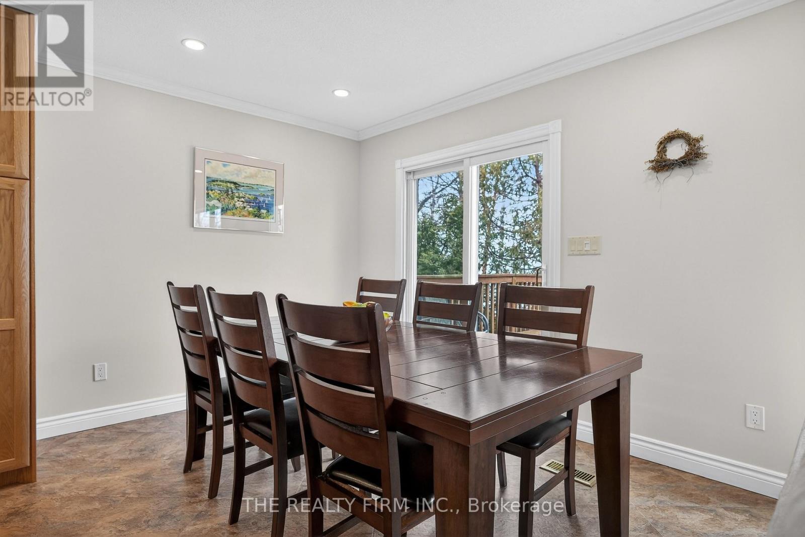 4084 Bluepoint Drive, Plympton-Wyoming, Ontario  N0N 1J6 - Photo 8 - X12918402