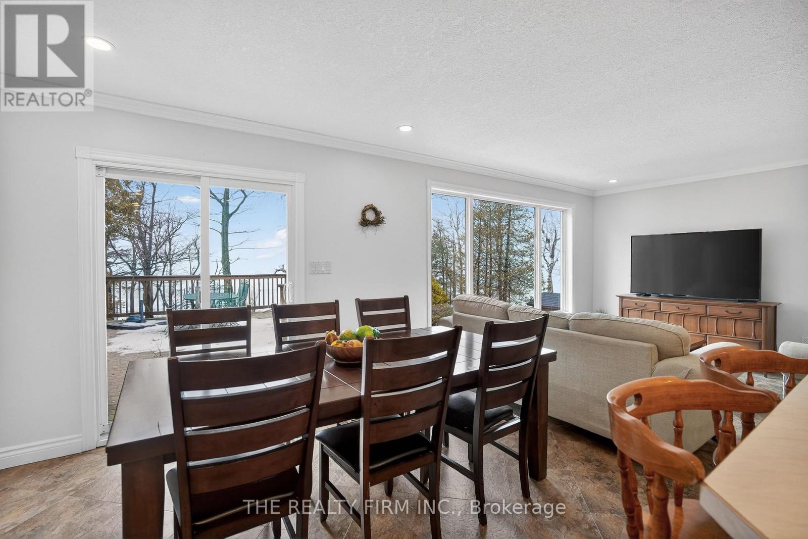 4084 Bluepoint Drive, Plympton-Wyoming, Ontario  N0N 1J6 - Photo 9 - X12918402