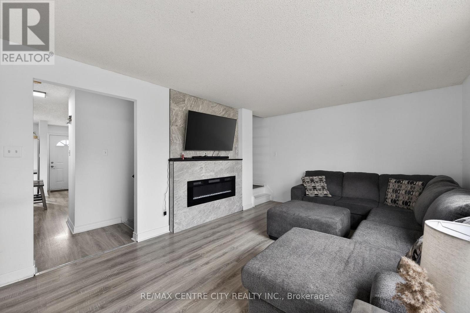 Photo 16 of 27 for 57 - 120 Centre Street