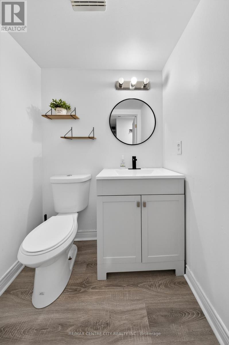 Photo 17 of 27 for 57 - 120 Centre Street