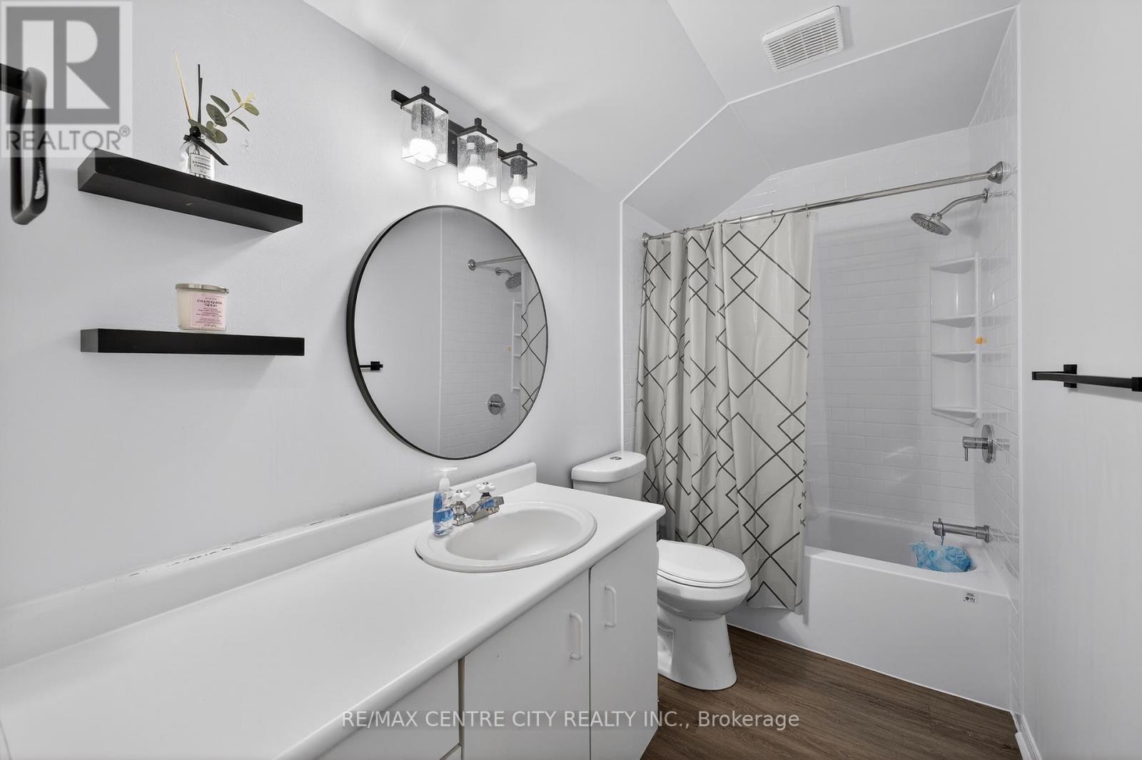 Photo 21 of 27 for 57 - 120 Centre Street