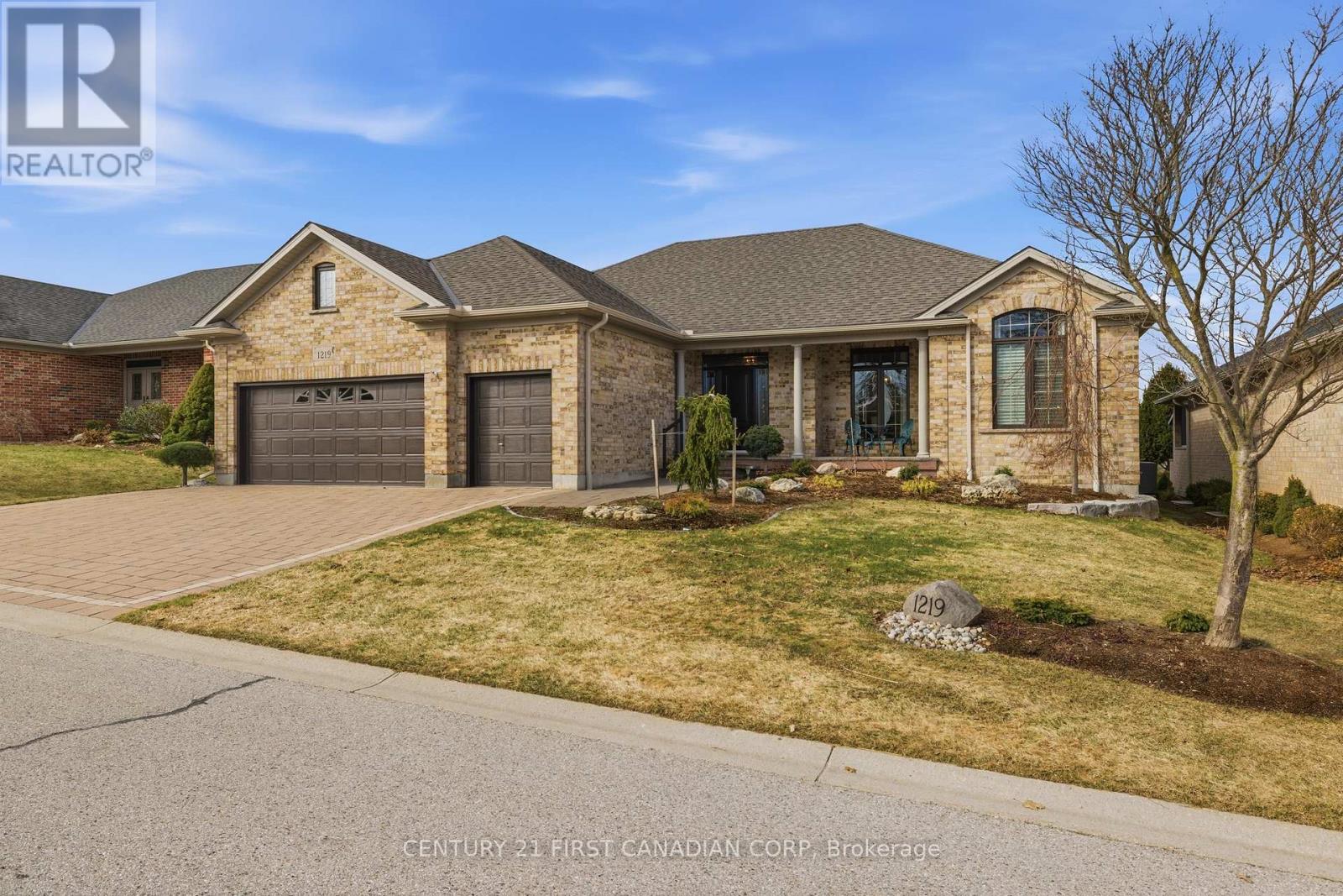 1219 Sandy Somerville Drive, London South, Ontario  N6K 5R2 - Photo 2 - X12918510