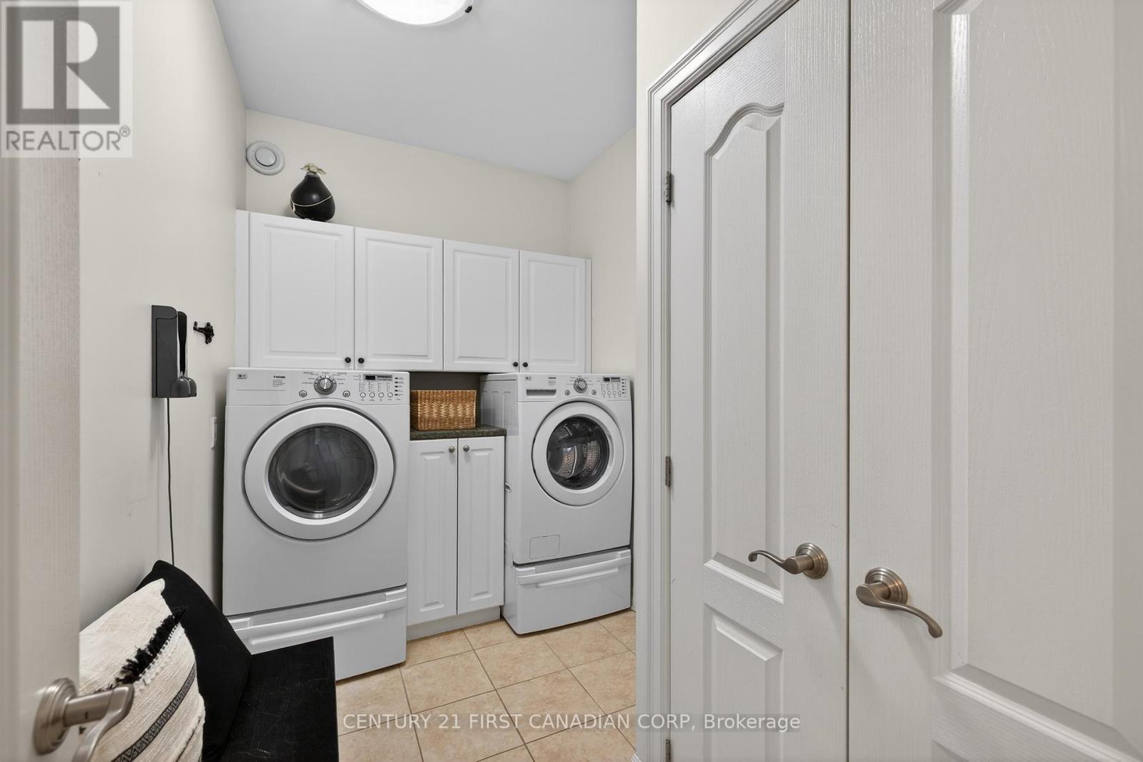 1219 Sandy Somerville Drive, London South, Ontario  N6K 5R2 - Photo 28 - X12918510