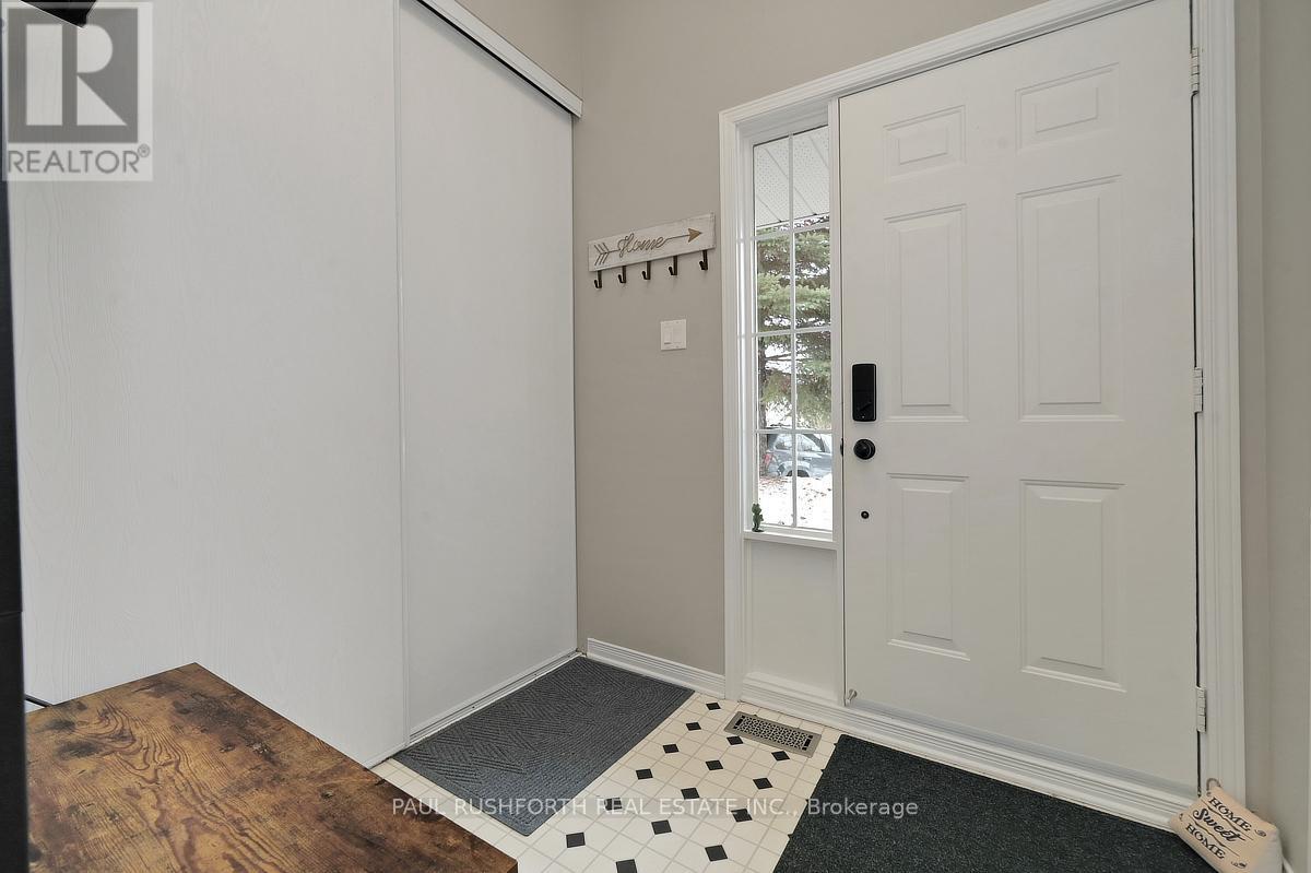 47 Deerchase Court, Ottawa, Ontario  K2M 2R1 - Photo 3 - X12918242