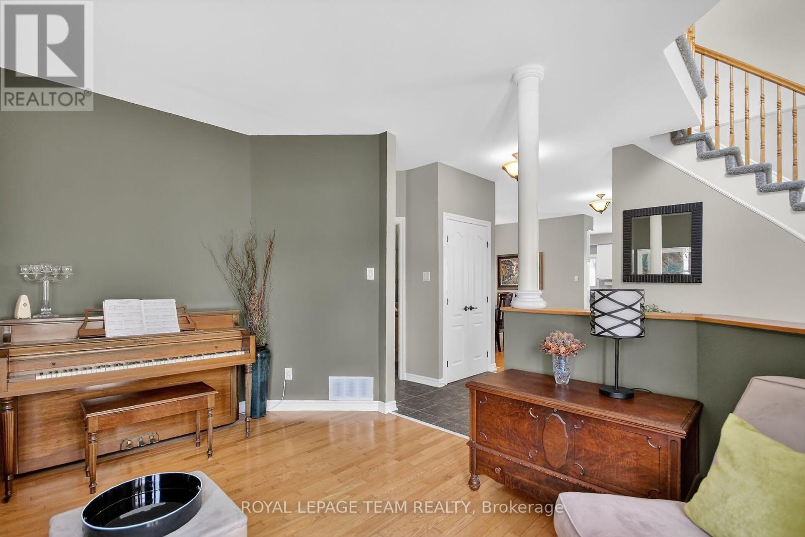 11 Vermont Avenue, Ottawa, Ontario  K2G 6J6 - Photo 11 - X12918274