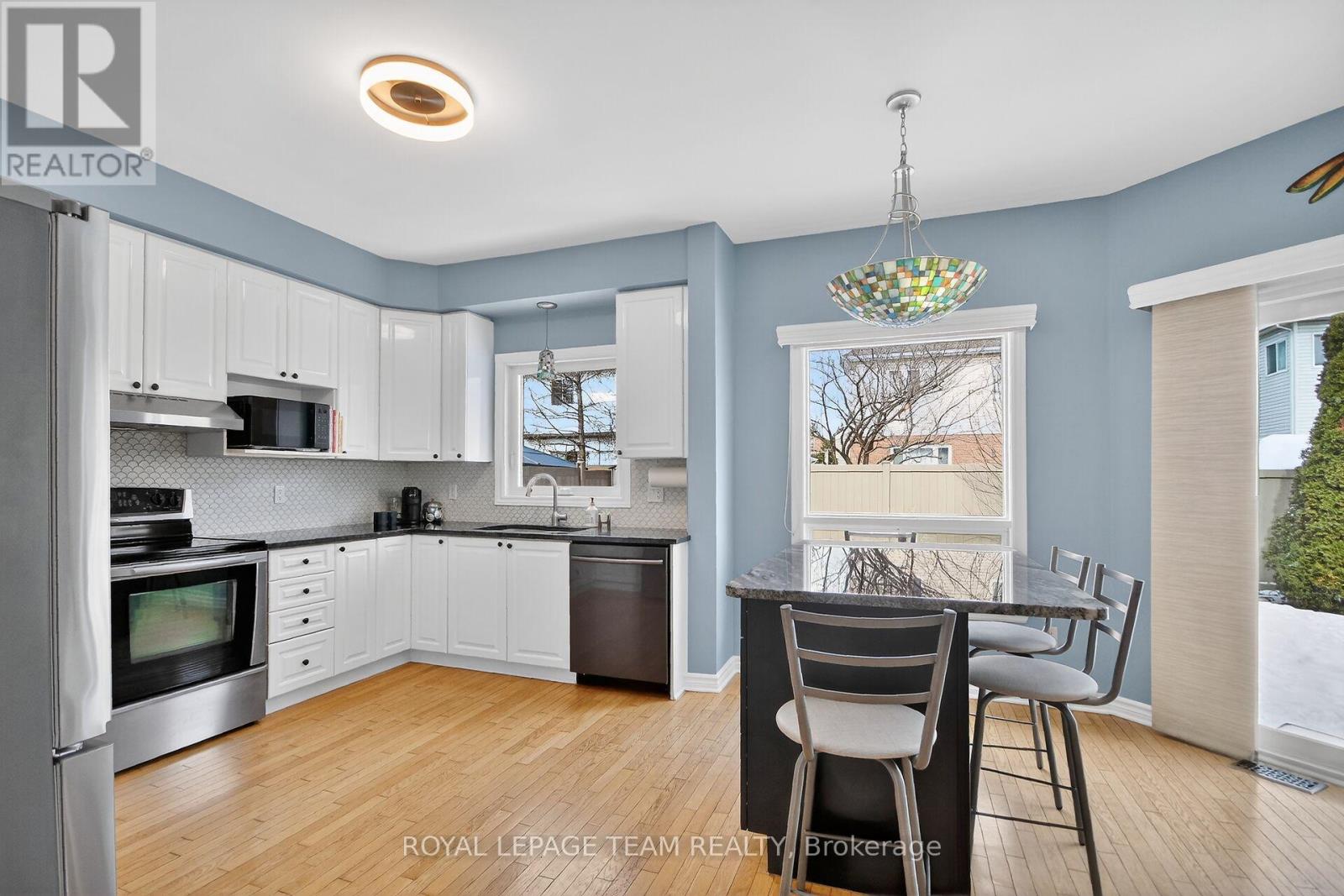 11 Vermont Avenue, Ottawa, Ontario  K2G 6J6 - Photo 15 - X12918274