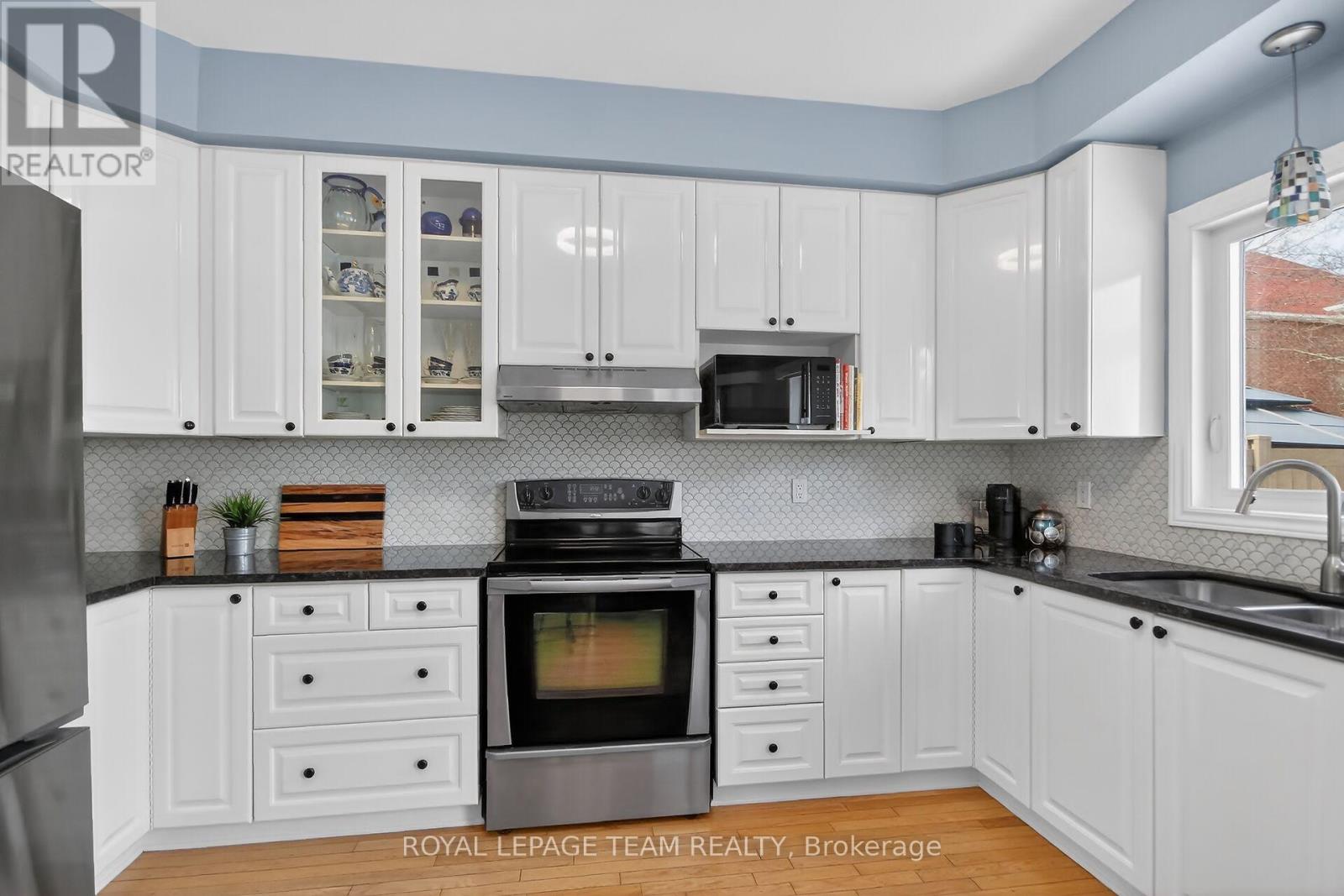 11 Vermont Avenue, Ottawa, Ontario  K2G 6J6 - Photo 18 - X12918274