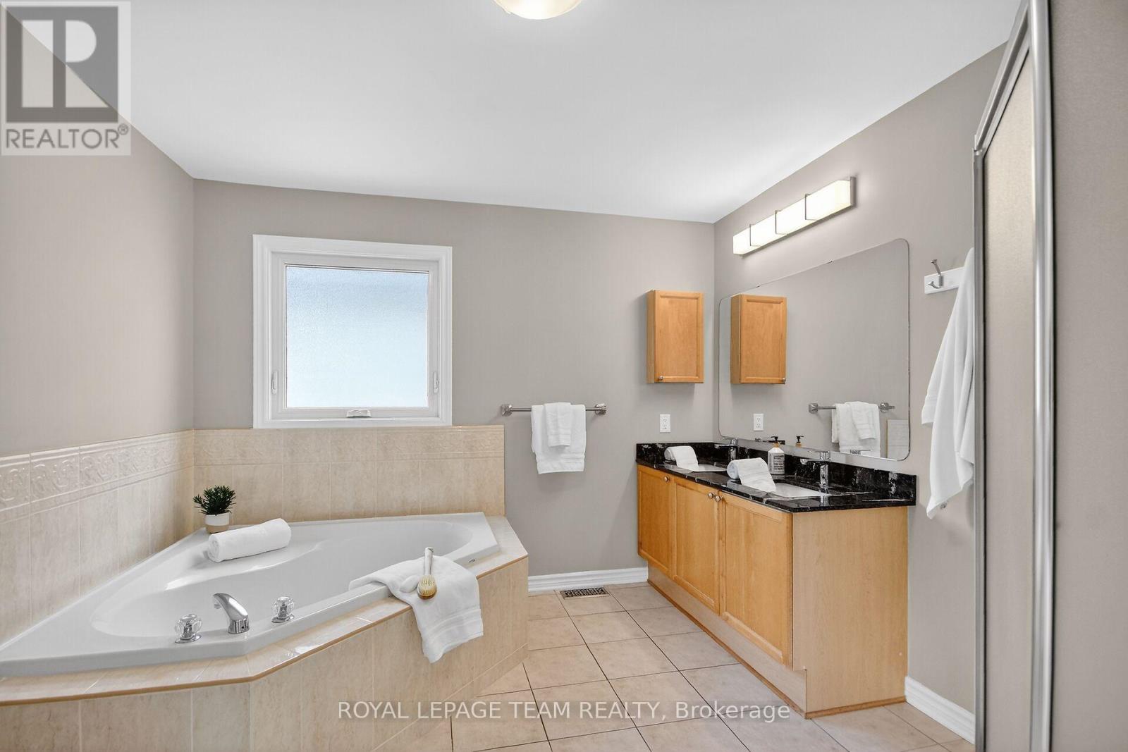 11 Vermont Avenue, Ottawa, Ontario  K2G 6J6 - Photo 27 - X12918274