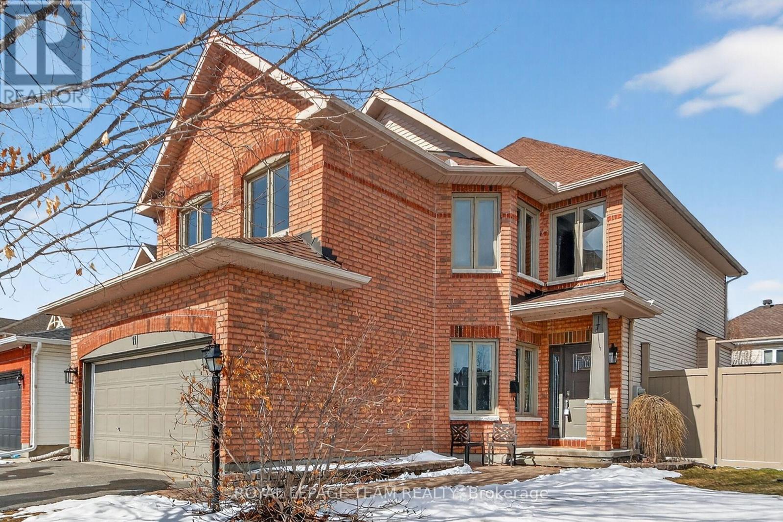 11 Vermont Avenue, Ottawa, Ontario  K2G 6J6 - Photo 3 - X12918274