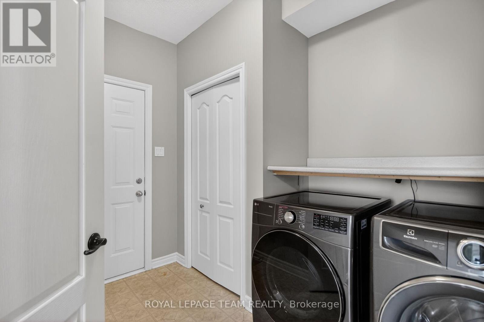 11 Vermont Avenue, Ottawa, Ontario  K2G 6J6 - Photo 38 - X12918274