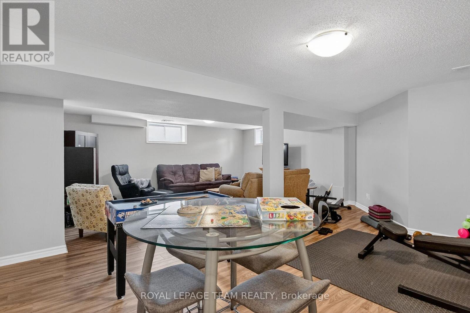 11 Vermont Avenue, Ottawa, Ontario  K2G 6J6 - Photo 39 - X12918274