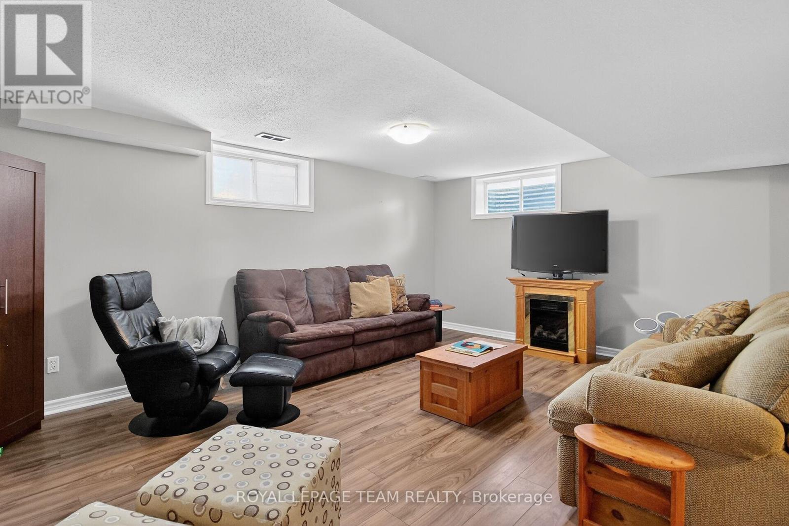 11 Vermont Avenue, Ottawa, Ontario  K2G 6J6 - Photo 40 - X12918274