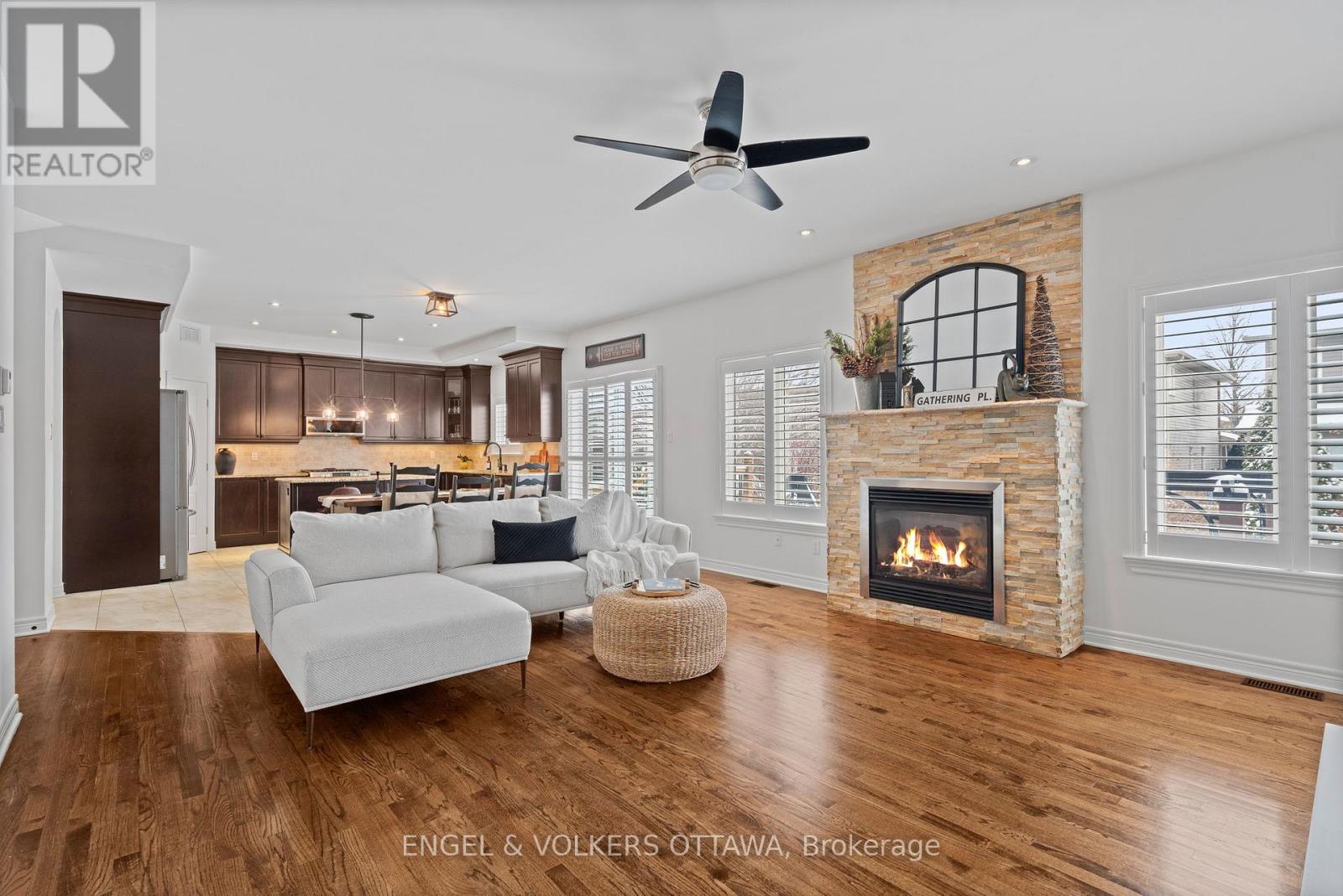 407 Landswood Way, Ottawa, Ontario  K2S 0A3 - Photo 13 - X12918316