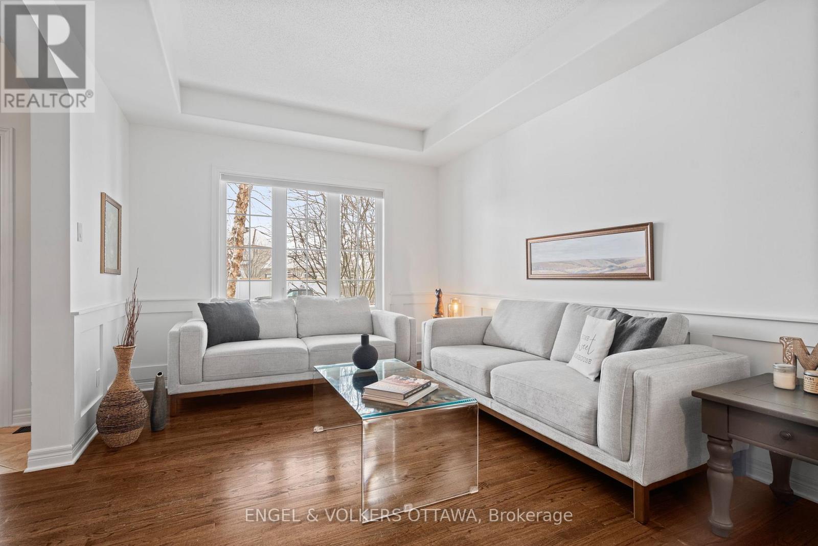 407 Landswood Way, Ottawa, Ontario  K2S 0A3 - Photo 14 - X12918316