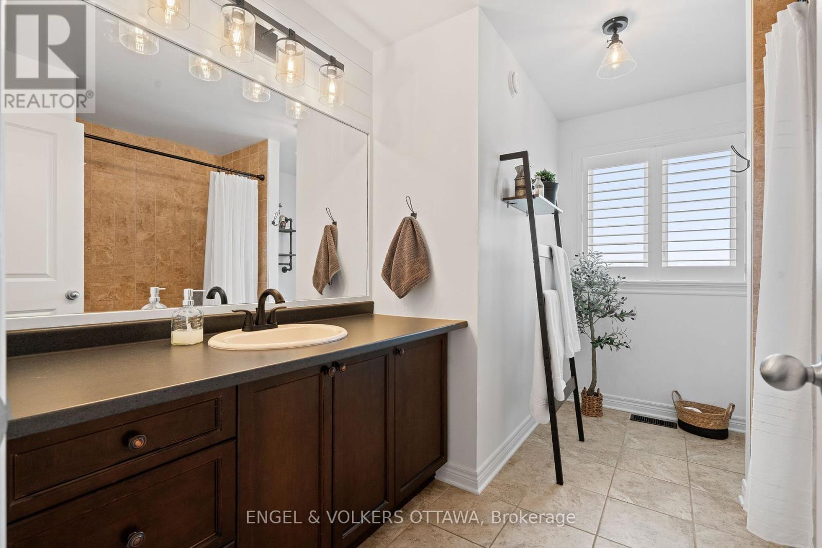 407 Landswood Way, Ottawa, Ontario  K2S 0A3 - Photo 28 - X12918316