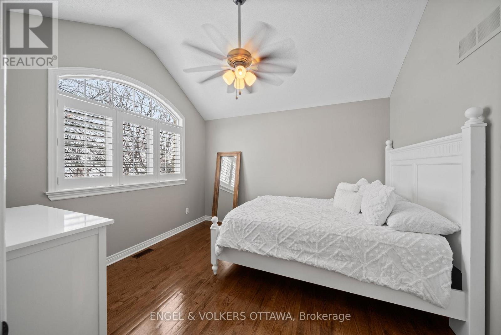 407 Landswood Way, Ottawa, Ontario  K2S 0A3 - Photo 32 - X12918316