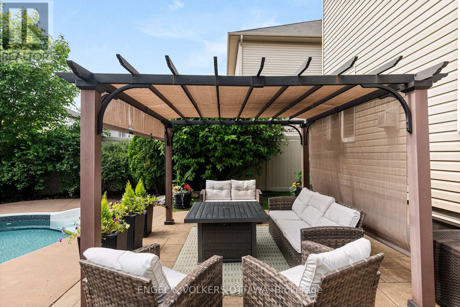 407 Landswood Way, Ottawa, Ontario  K2S 0A3 - Photo 41 - X12918316