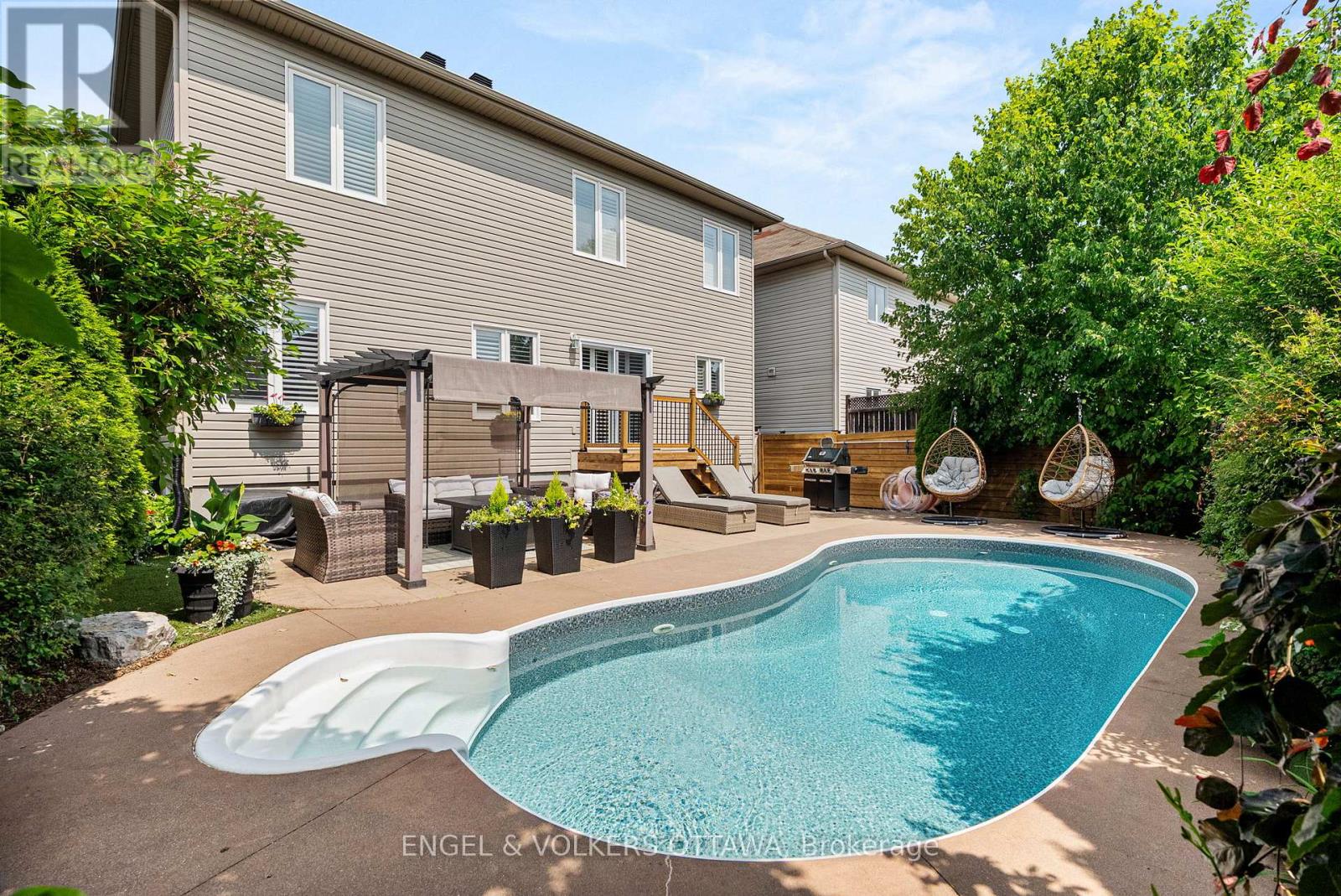 407 Landswood Way, Ottawa, Ontario  K2S 0A3 - Photo 42 - X12918316