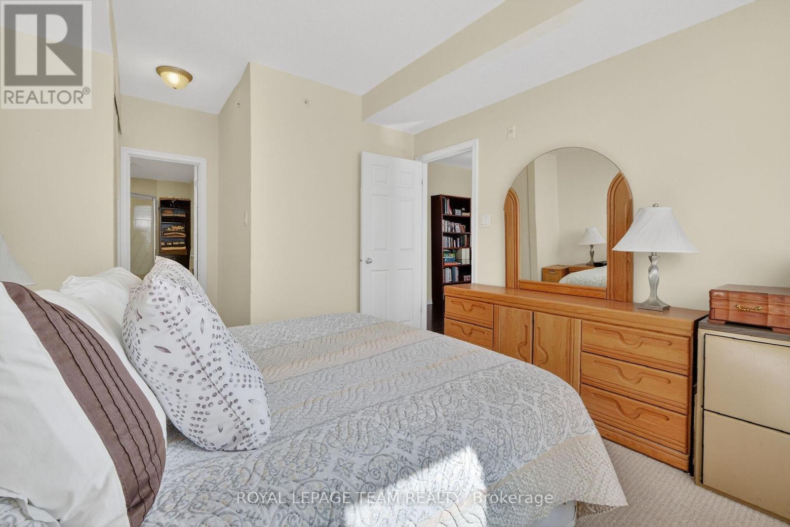 302 - 100 Montblanc Private, Ottawa, Ontario  K1C 0B2 - Photo 38 - X12918360