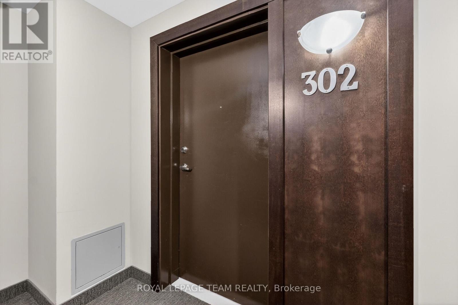 302 - 100 Montblanc Private, Ottawa, Ontario  K1C 0B2 - Photo 6 - X12918360