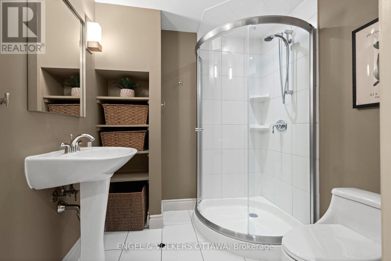 96 Helena Street, Ottawa, Ontario  K1Y 3N1 - Photo 34 - X12918376