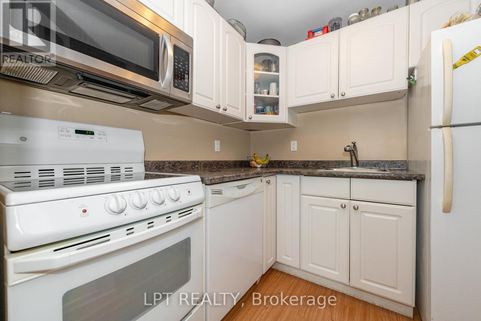 #206 - 1177 Belanger Avenue, Ottawa, Ontario K1H 8N7 - Photo 11 - X12918384