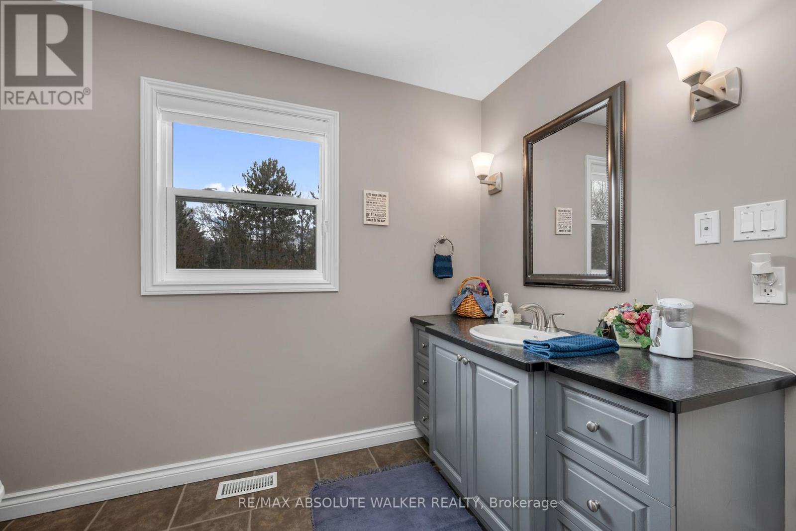 184 Charmont Way, Ottawa, Ontario  K0A 3M0 - Photo 22 - X12918432