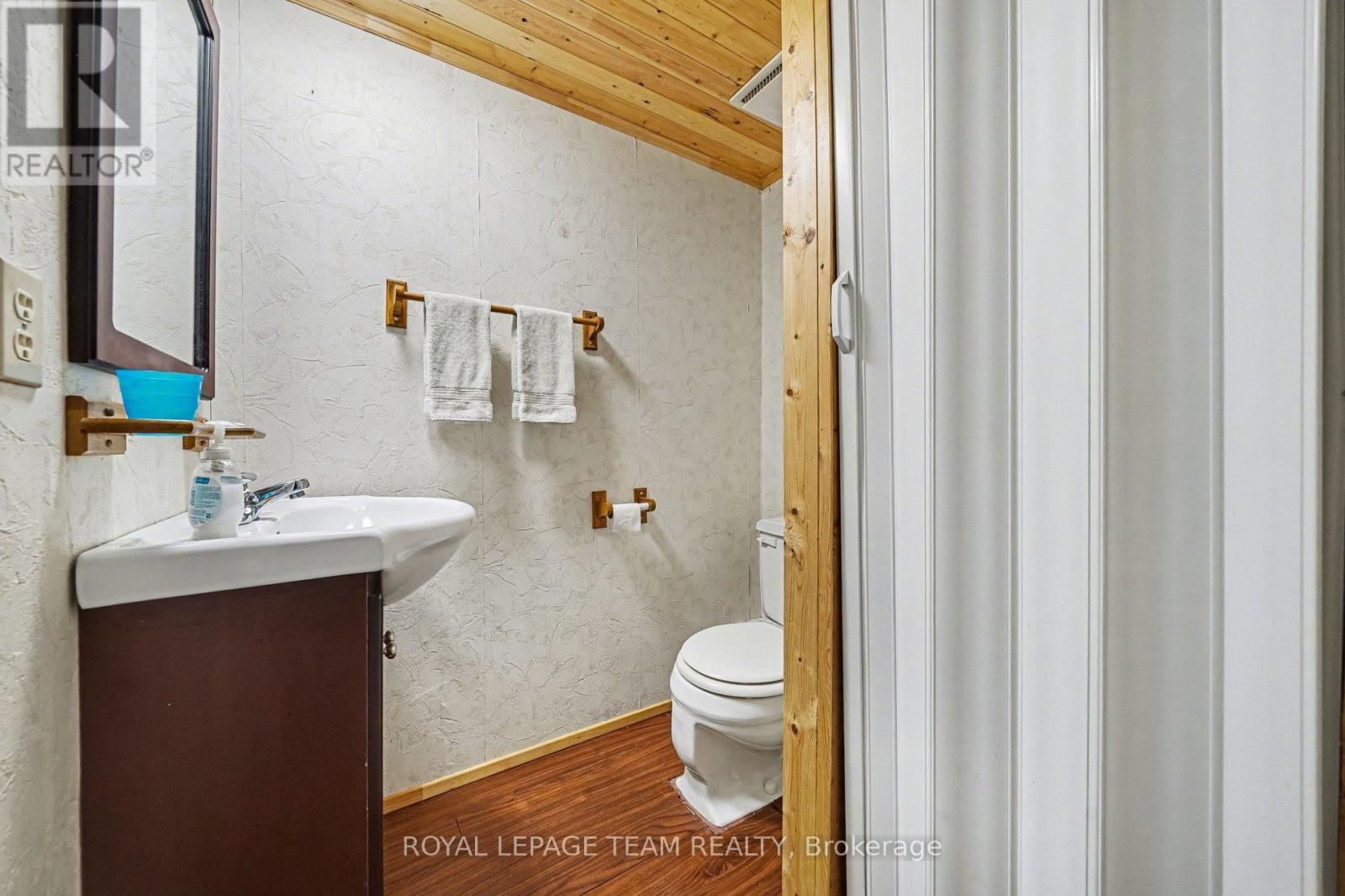 10458 Loughlin Ridge Road, North Dundas, Ontario  K0E 1S0 - Photo 12 - X12918474