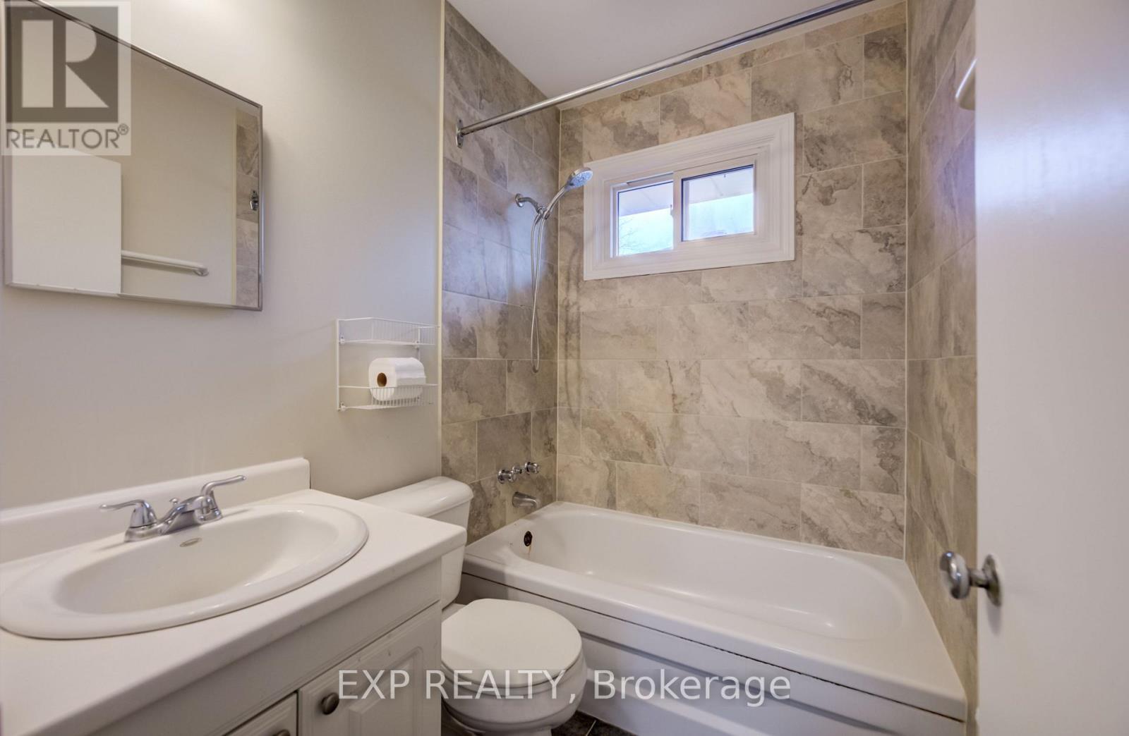 542 Trudale Court, Oakville, Ontario  L6L 4H1 - Photo 17 - W12918300