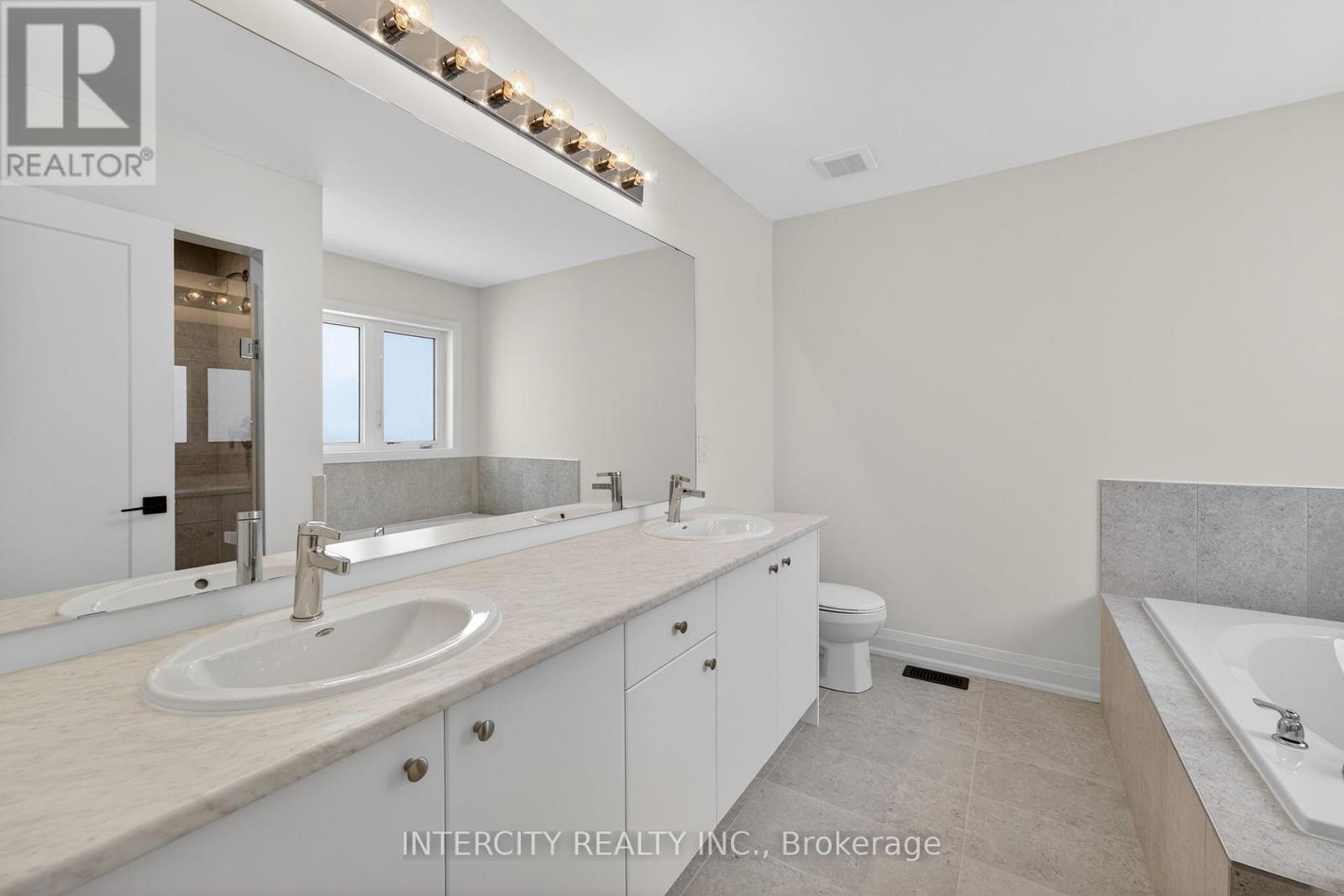 28 Legacy Circle, Wasaga Beach, Ontario  L9Z 0M5 - Photo 35 - S12916980